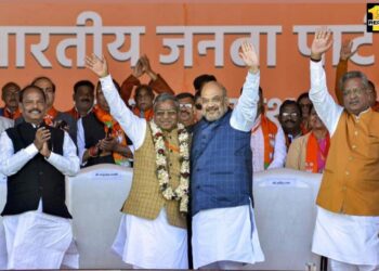 झारखंड: बाबूलाल मरांडी ने थामा BJP का हाथ, अमित शाह ने थपथपाई पीठ