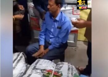 नशे में धुत हजारीबाग के DAO ने फाड़ा दुकानदार का लाइसेंस, अब 24 घंटे में कृषि विभाग को देना होगा जवाब…
