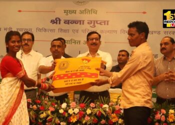 मुन्ना हो या मुनिया, हो बस दो बच्चों की दुनिया हो – बन्ना गुप्ता!