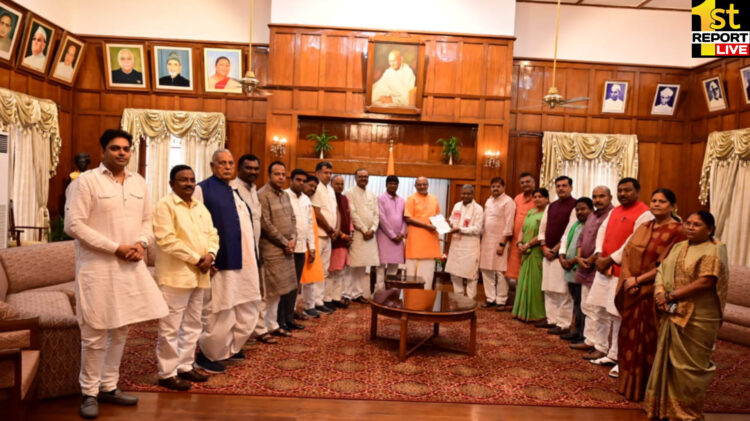 रांची:झारखंड प्रतियोगी परीक्षा विधेयक के खिलाफ राज्‍यपाल से मिले बाबूलाल, हस्‍तक्षेप करने का किया आग्रह!