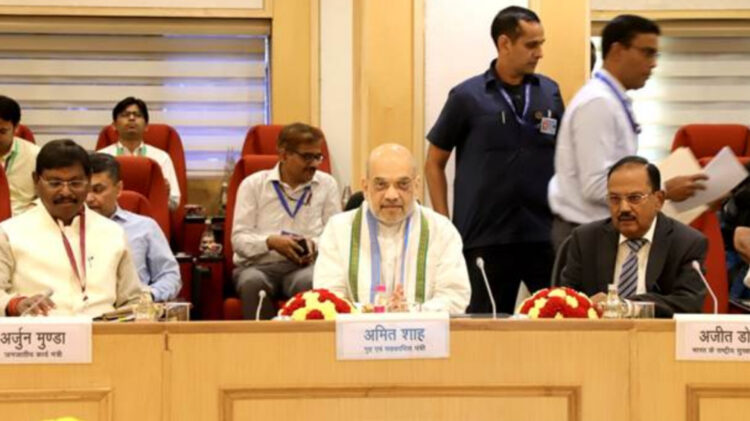 नई दिल्ली केन्द्रीय गृह मंत्री वामपंथी उग्रवाद प्रभावित राज्यों के मुख्यमंत्री उप-मुख्यमंत्री के साथ समीक्षा बैठक की !