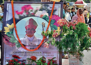 कार्डिनल तेलेस्फोर पी टोप्पो, मदर टेरेसा के नीचे किया गया दफन!