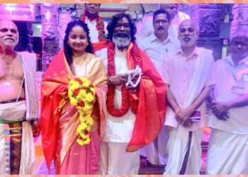 विश्व प्रसिद्ध तिरुपति बालाजी श्री पद्मावती अम्मावरी मंदिर में सीएम हेमंत सोरेन पत्नी पूजा-अर्चना की!