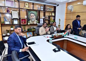 झारखंड के मुख्यमंत्री हेमंत सोरेन ने दावोस एवं यूनाइटेड किंगडम दौरे की तैयारियों की समीक्षा की !