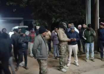 अपराधियों ने कोयला कारोबारी गजानन प्रसाद के घर पर बुधवार की रात फायरिंग की !