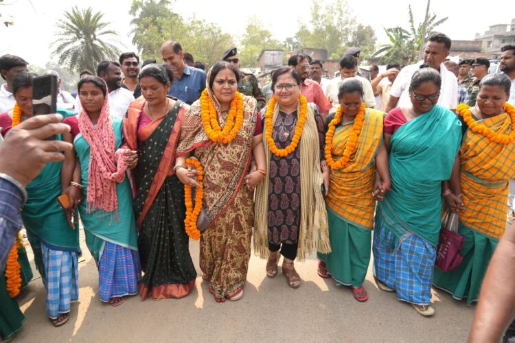 महागामा में मंत्री दीपिका पांडेय ने जल संसाधन एवं आधारभूत संरचना से जुड़ी योजनाओं का शिलान्यास किया !