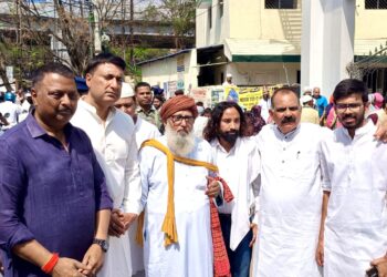 डोरंडा ईदगाह में कांग्रेस नेताओं ने दी ईद की शुभकामनाएं !