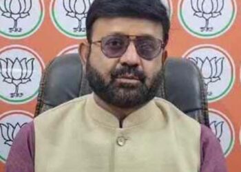 इरफान अंसारी क्या रिक्शा से सरकारी अस्पतालों में ब्लड  पहुंचाएंगे?- प्रतुल शाह देव !
