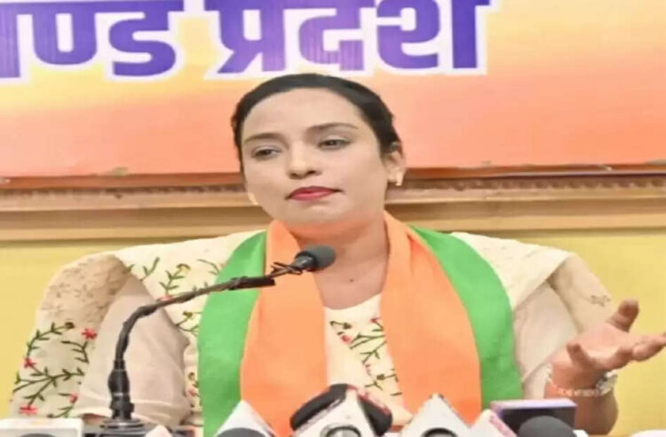 झारखंड सरकार खून देने में नहीं, खून चूसने में लगी है :राफ़िया नाज़ !