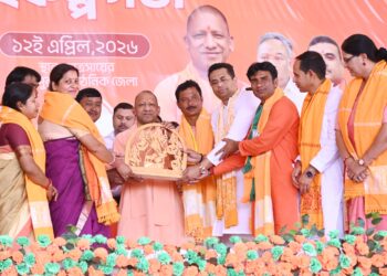 पं. बंगाल के चुनावी रण में उतरे मुख्यमंत्री योगी आदित्यनाथ !