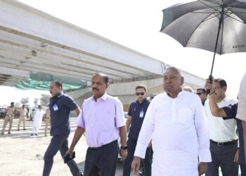 बिहार मुख्यमंत्री ने पटना-बेतिया एक्सप्रेस-वे के निर्माण कार्य का किया निरीक्षण !