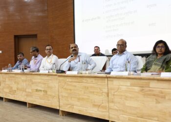 बिहार प्रशासनिक सुधार मिशन के निवारण पदाधिकारियों एवं आईटी प्रबंधकों की समीक्षा बैठक की अध्यक्षता  !