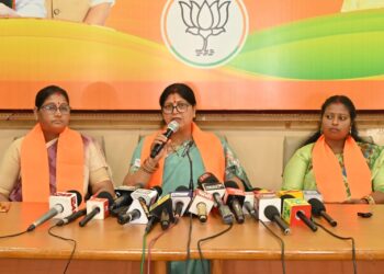 महिला आरक्षण पर पकड़ी गई कांग्रेस की चोरी – नीरा यादव !