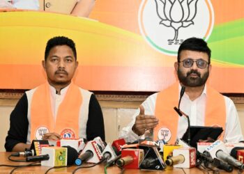 राज्य सरकार 10000 करोड़ के मदर ऑफ ऑल दफनाने में लगी !- प्रतुल शाह देव ट्रेजरी घोटाले