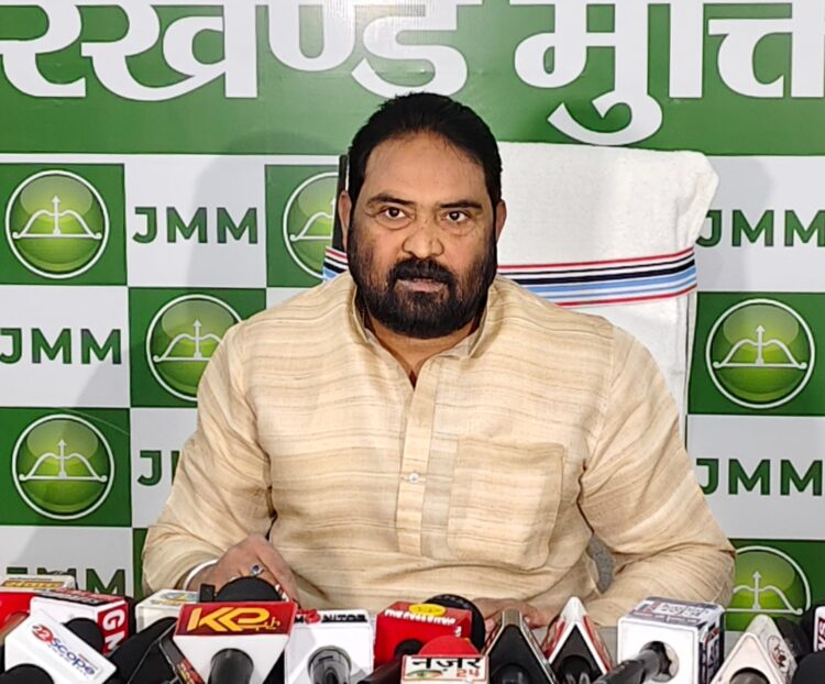 महंगाई, बेरोजगारी और कॉर्पोरेटपरस्ती ने देश को संकट में धकेला – विनोद पांडेय !