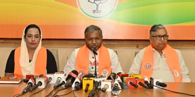 समाज को बांटना और तोड़ना, कांग्रेस की फितरत, यह षड्यंत्र सफल नहीं होने देंगे – बाबूलाल मरांडी !