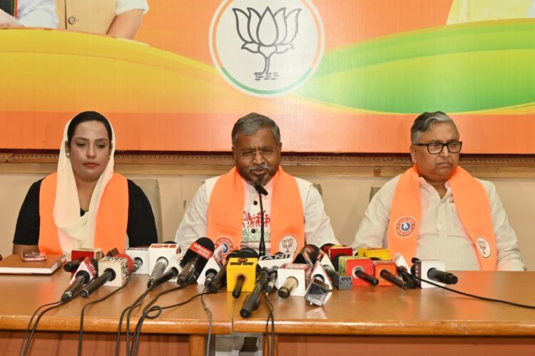 समाज को बांटना और तोड़ना, कांग्रेस की फितरत, यह षड्यंत्र सफल नहीं होने देंगे – बाबूलाल मरांडी !